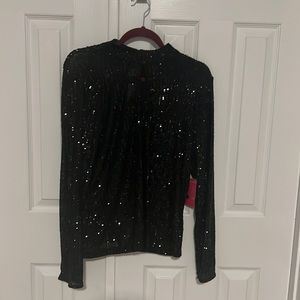 Vince Camuto
Long Sleeve Mock Neck Sequin Keyhole Blouse